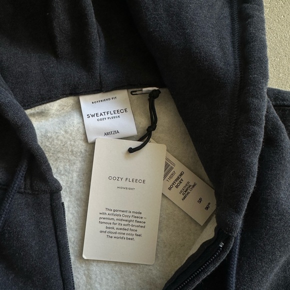 Aritzia Black Zip-Up Hoodie - Picture 2 of 2